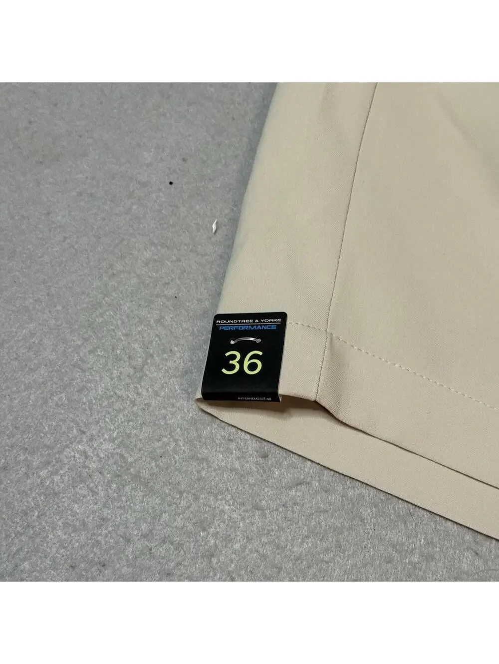 Roundtree & Yorke Performance Men’s Khaki Golf Shorts Size 36 Classic Fit Stretc - Picture 3 of 13